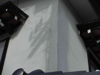 【岡崎市外壁塗装】モルタルの外壁の割れが目立ってきたら？